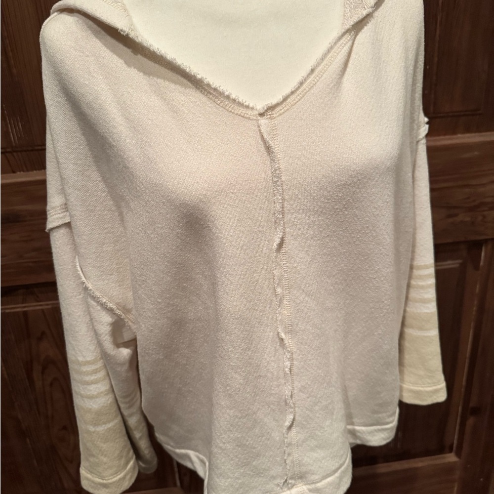 Z Supply. Size L. Cute fit.